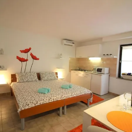 Studioapartment Sabina Mit Grill, Am Waldrand Apartment *