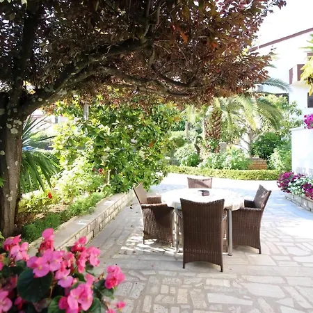 Apartment Studioapartment Sabina Mit Grill, Am Waldrand Porec